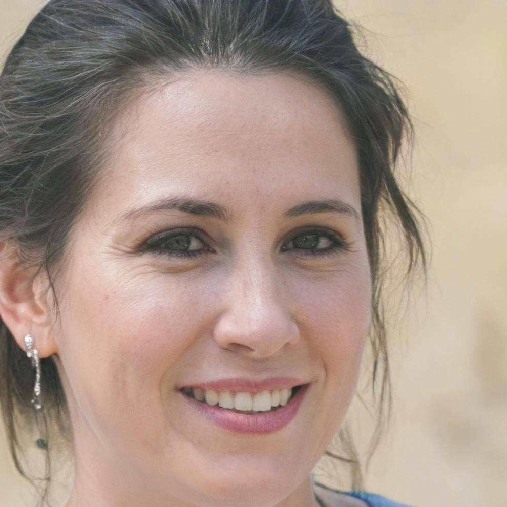 Teammitglied bei der Arbeit an innovativen Lernkonzepten